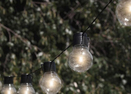 Solar-Powered Retro-Style Bulb String Lights