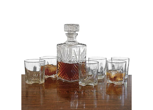 Whiskey Decanter & 4 Whiskey Glasses