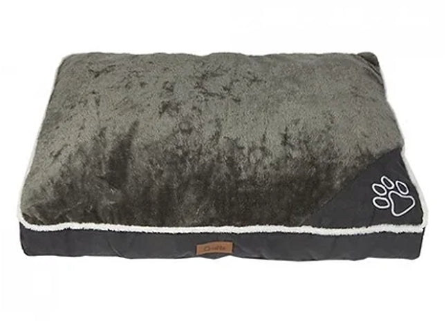 CRUFTS LARGE RECTANGULAR  PLATFORM PET BED